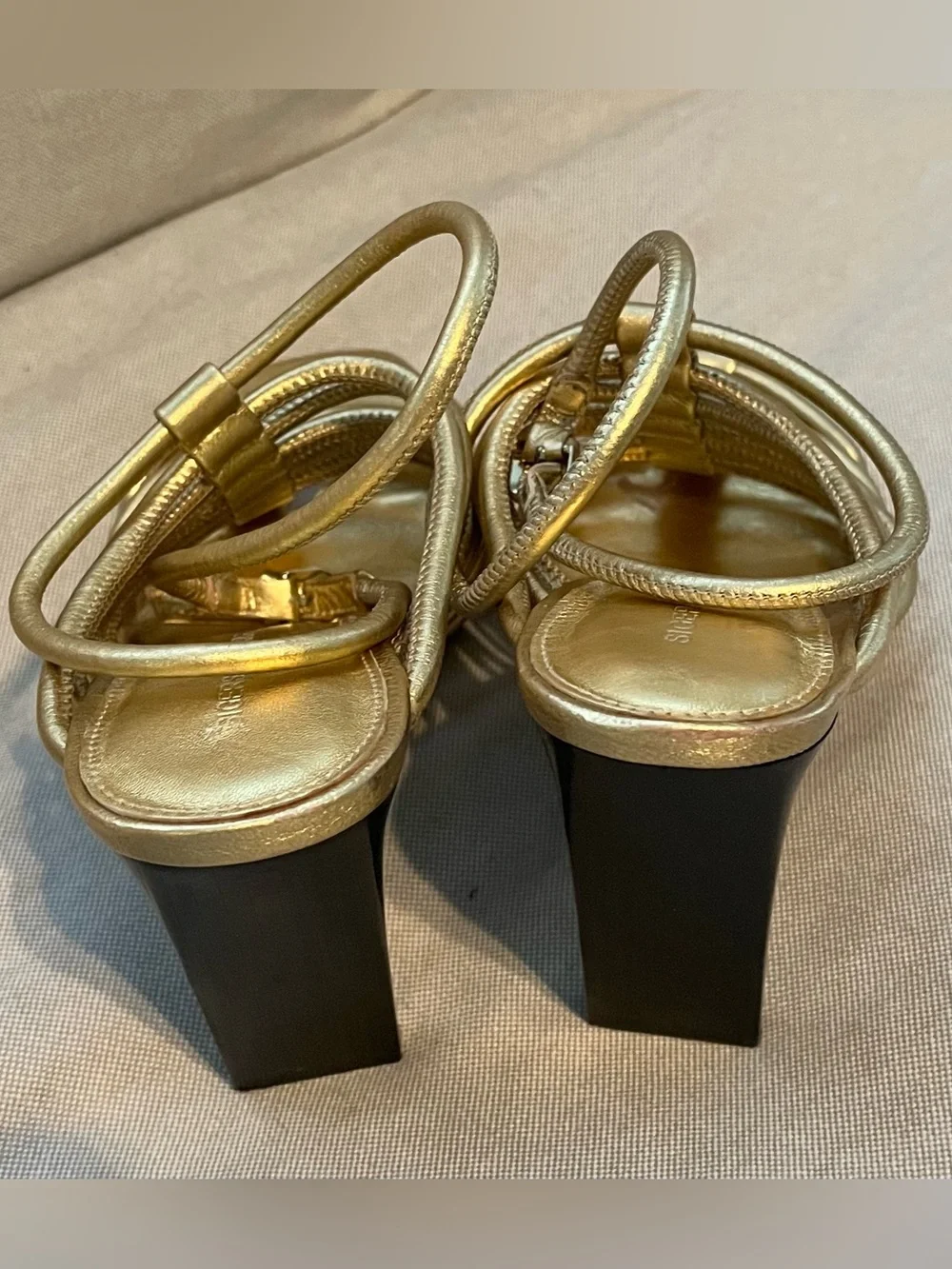 Sigerson Morrison Smilyssa gold leather heels